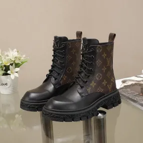 High Quality  LUV BOOTS 004
