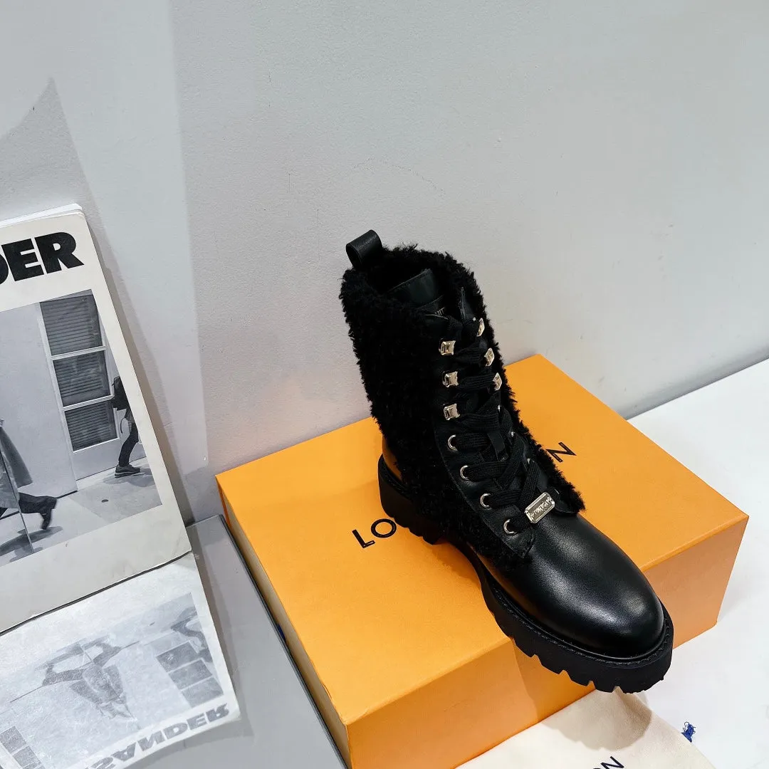 High Quality  LUV BOOTS 009