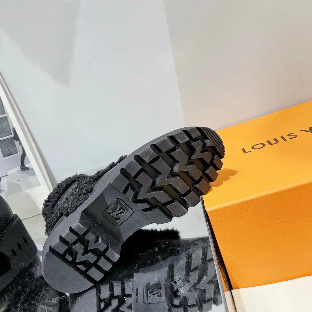 High Quality  LUV BOOTS 009