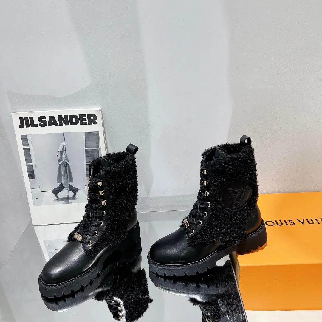 High Quality  LUV BOOTS 009