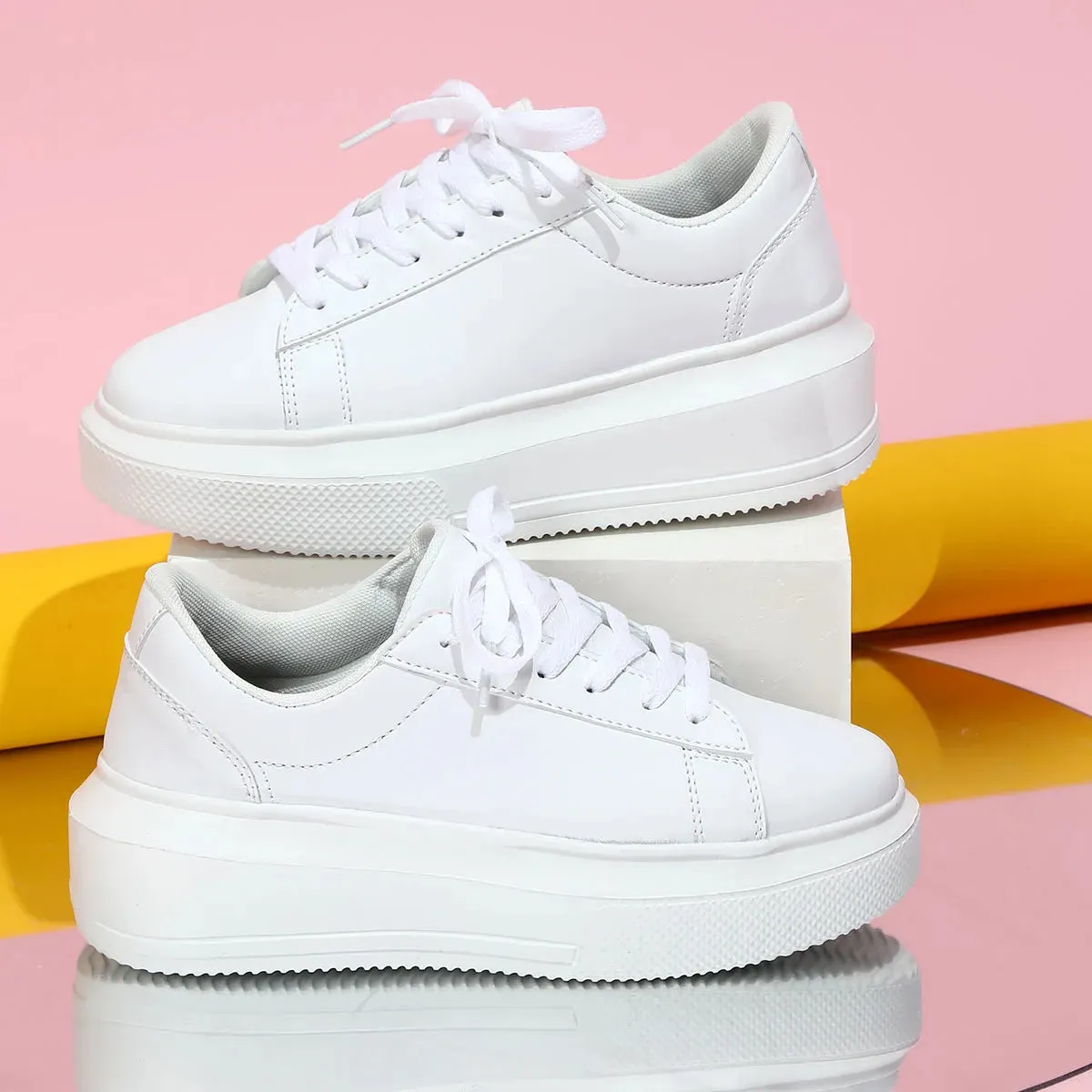 Leisure Sports Small White Shoes Fashion Pair Thick Soles Wear-resistant Lace-up Comfortable Casual Shoes