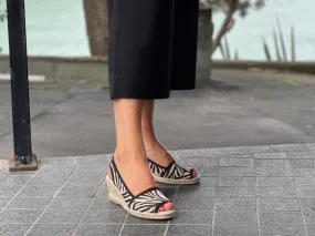 Via Nova Frolly - Elegant, Durable Multi-Color Selection (5 Shades Available)